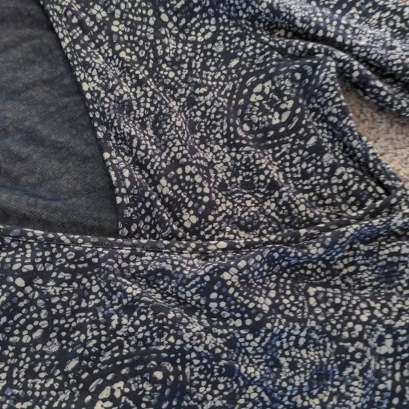 Garnet Hill Brianna Surplice Knit Dress blue and white pattern size small - Picture 4 of 11